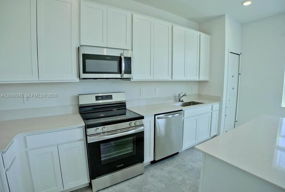 En Venta: $300,000 (3 camas, 2 baños, 1738 Pies cuadrados)