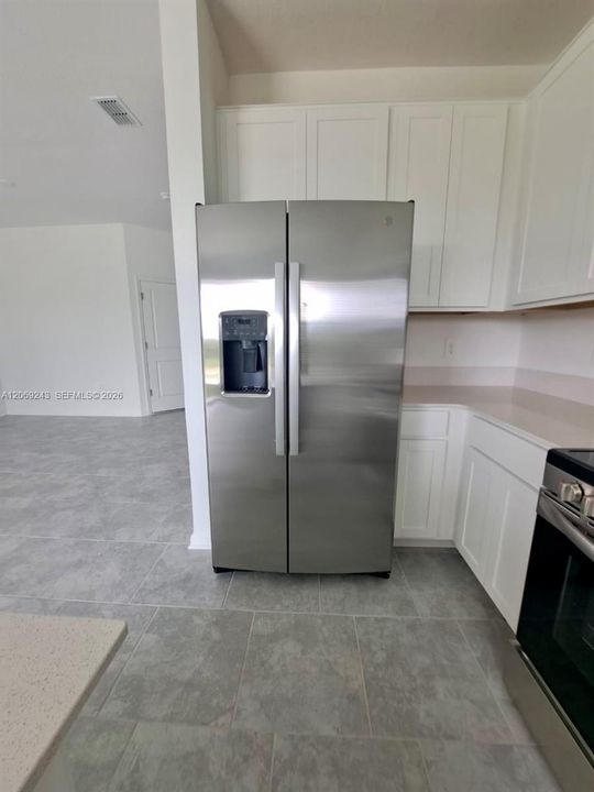 En Venta: $300,000 (3 camas, 2 baños, 1738 Pies cuadrados)