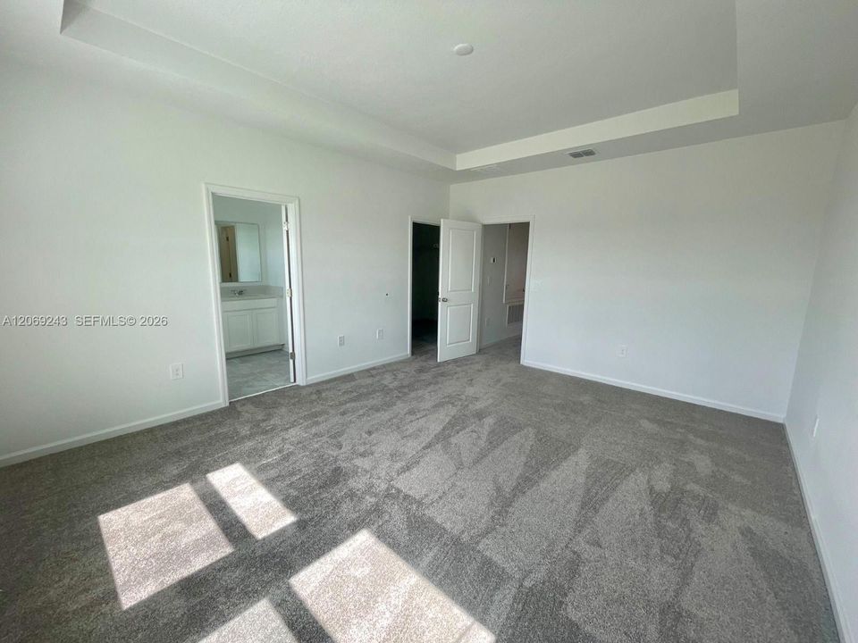 En Venta: $300,000 (3 camas, 2 baños, 1738 Pies cuadrados)