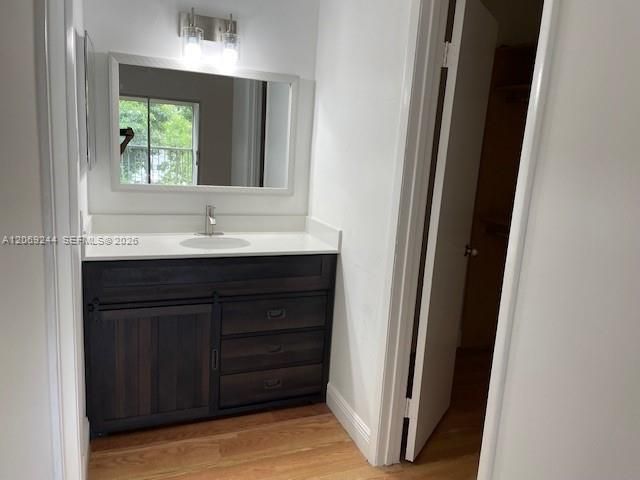 For Rent: $2,200 (2 beds, 2 baths, 1093 Square Feet)