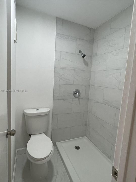 For Rent: $2,200 (2 beds, 2 baths, 1093 Square Feet)