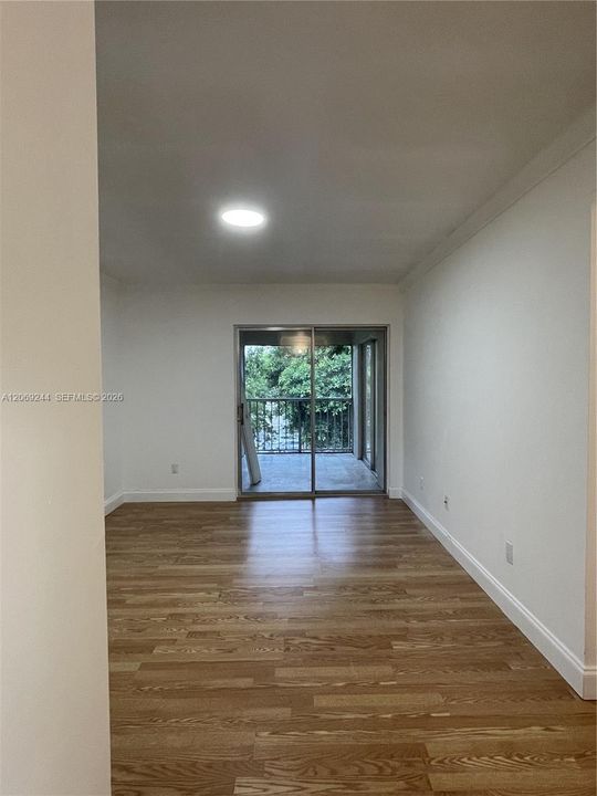 For Rent: $2,200 (2 beds, 2 baths, 1093 Square Feet)