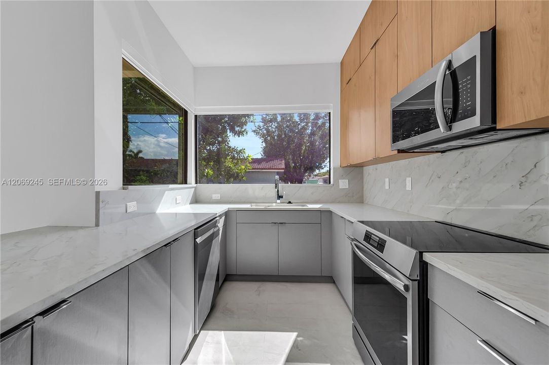 For Sale: $1,699,000 (0 beds, 0 baths, 5472 Square Feet)
