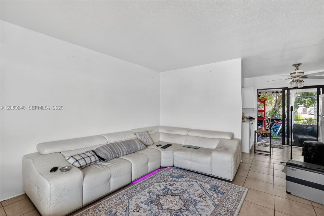 En Renta: $1,950 (1 camas, 1 baños, 663 Pies cuadrados)