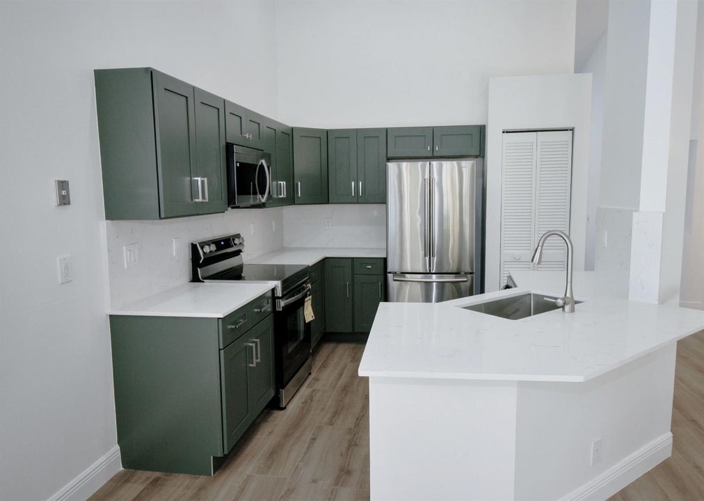Kitchen811