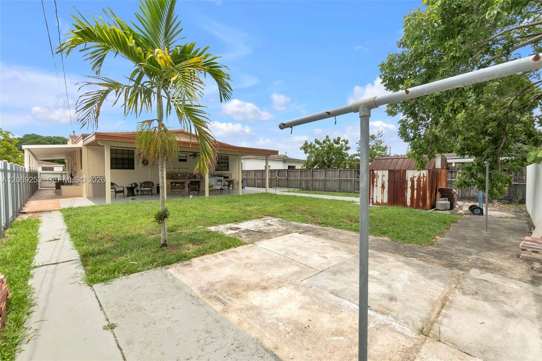 En Venta: $769,000 (5 camas, 2 baños, 1610 Pies cuadrados)