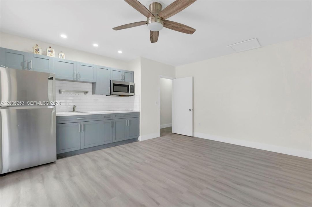 En Venta: $769,000 (5 camas, 2 baños, 1610 Pies cuadrados)