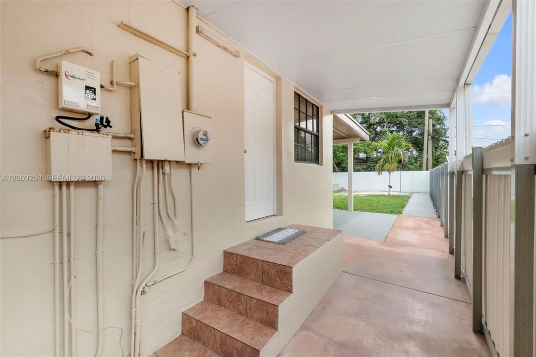 En Venta: $769,000 (5 camas, 2 baños, 1610 Pies cuadrados)