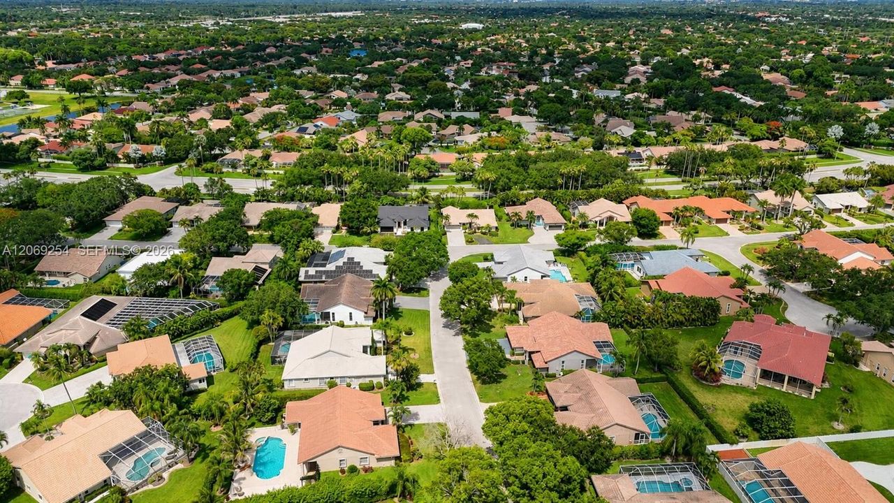 For Sale: $869,000 (4 beds, 2 baths, 2287 Square Feet)