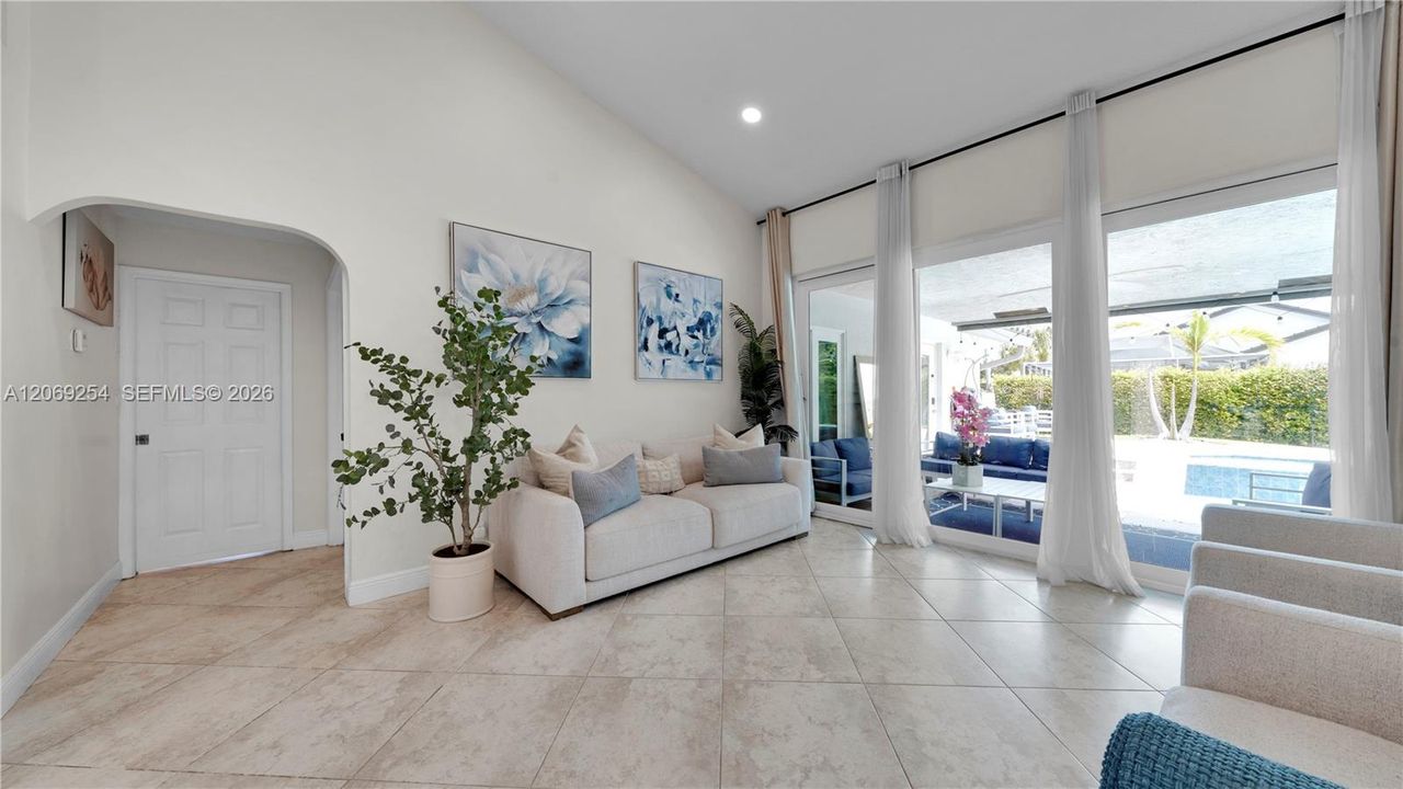 For Sale: $869,000 (4 beds, 2 baths, 2287 Square Feet)