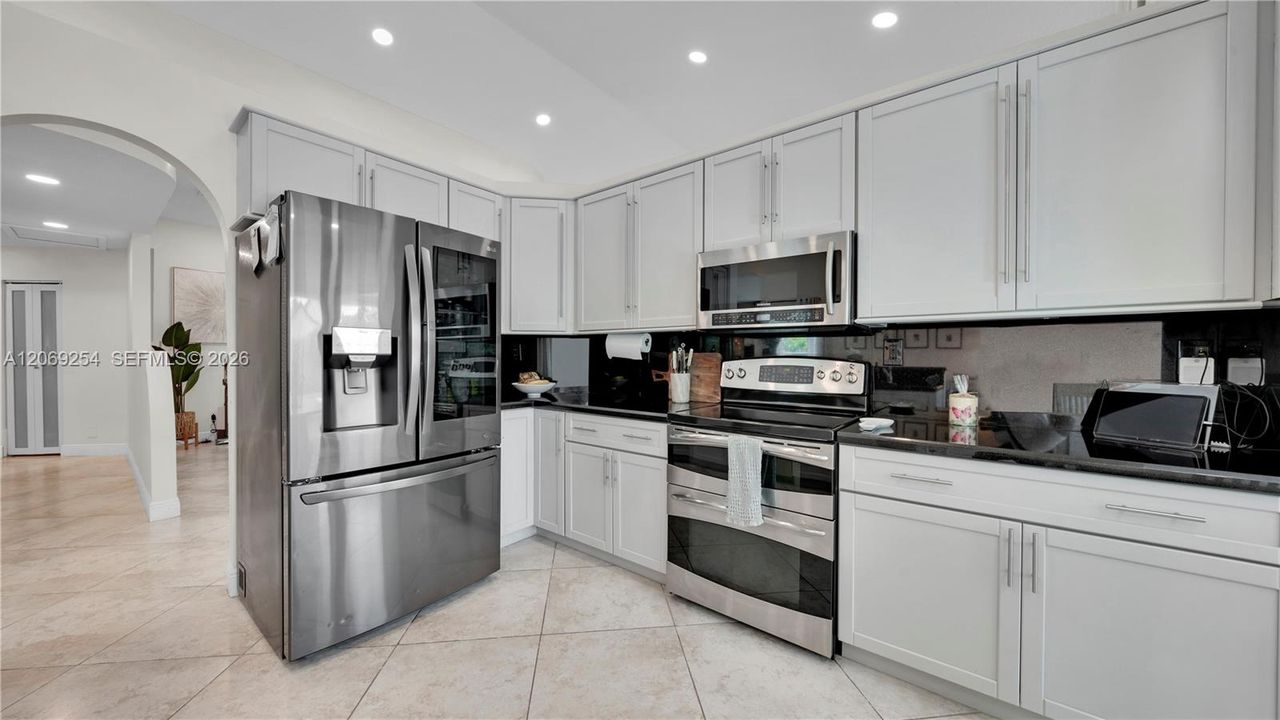 For Sale: $869,000 (4 beds, 2 baths, 2287 Square Feet)