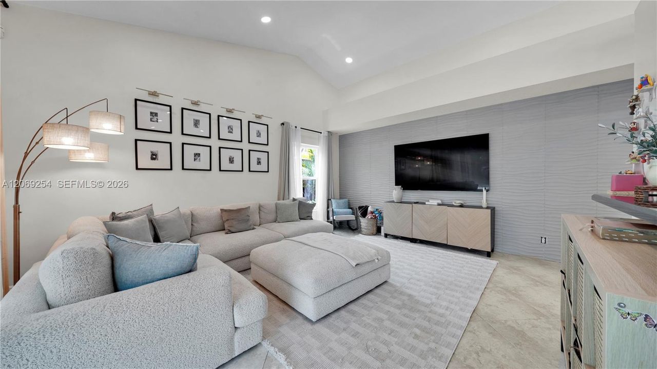 For Sale: $869,000 (4 beds, 2 baths, 2287 Square Feet)
