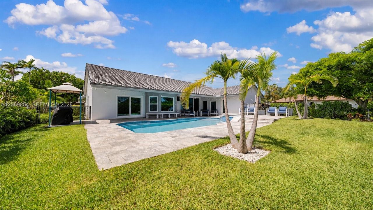For Sale: $869,000 (4 beds, 2 baths, 2287 Square Feet)