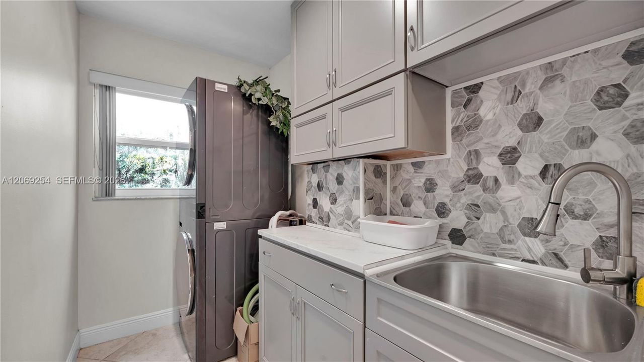 For Sale: $869,000 (4 beds, 2 baths, 2287 Square Feet)