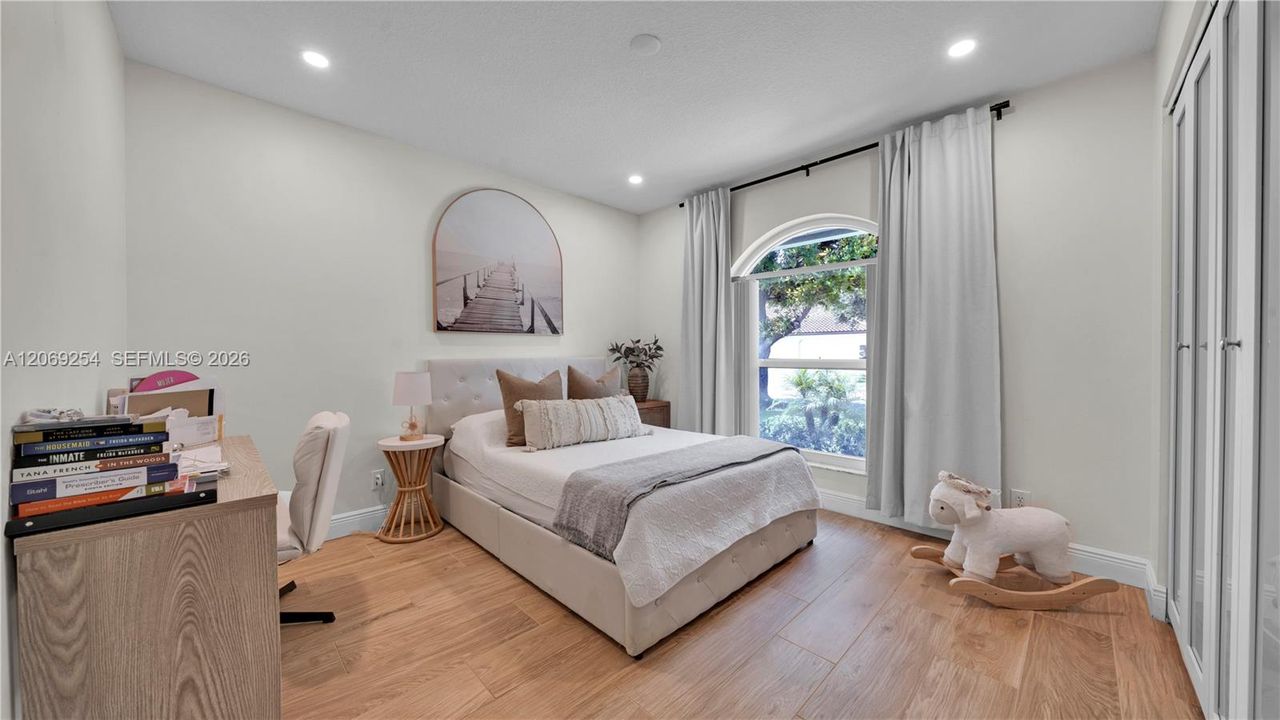 For Sale: $869,000 (4 beds, 2 baths, 2287 Square Feet)