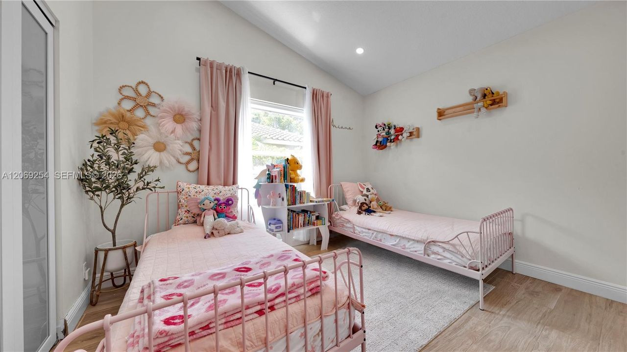 For Sale: $869,000 (4 beds, 2 baths, 2287 Square Feet)