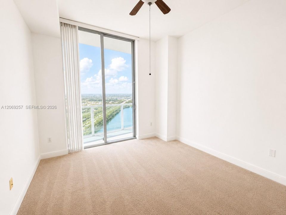 For Sale: $460,000 (3 beds, 2 baths, 1271 Square Feet)
