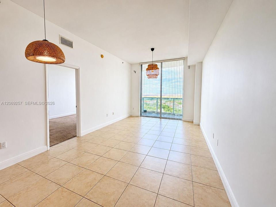 For Sale: $460,000 (3 beds, 2 baths, 1271 Square Feet)