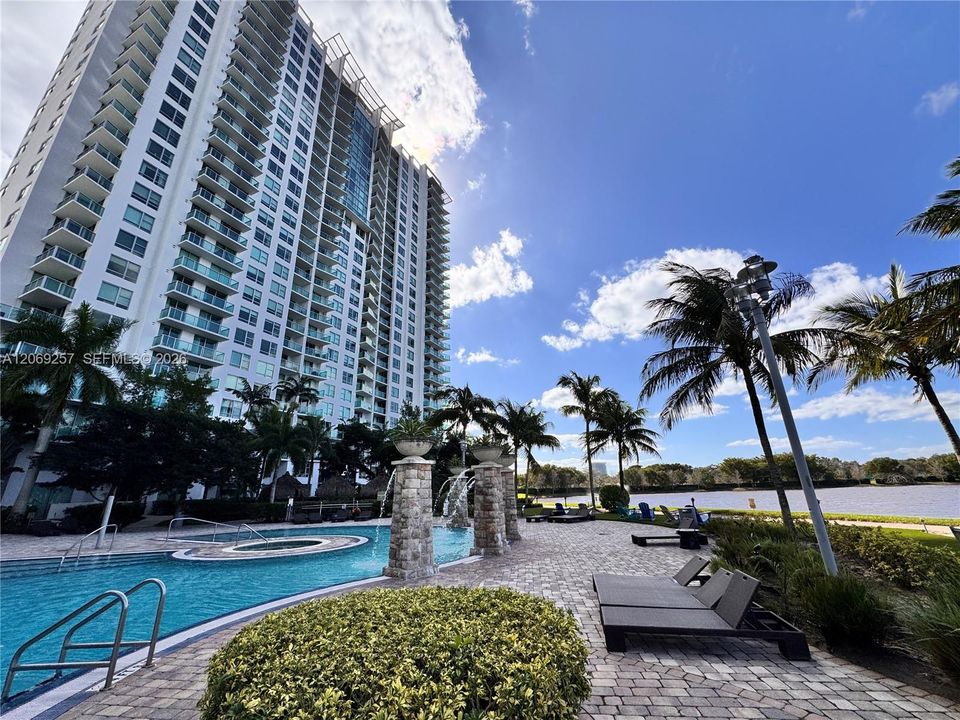 For Sale: $460,000 (3 beds, 2 baths, 1271 Square Feet)
