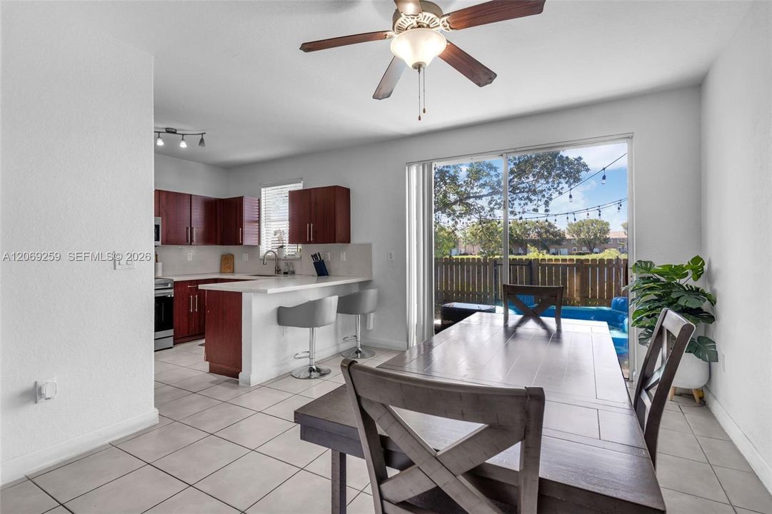 For Rent: $3,700 (4 beds, 2 baths, 1732 Square Feet)