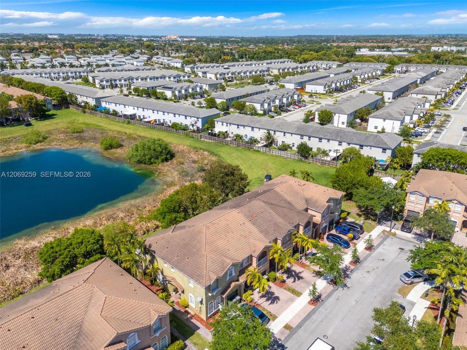 For Rent: $3,700 (4 beds, 2 baths, 1732 Square Feet)