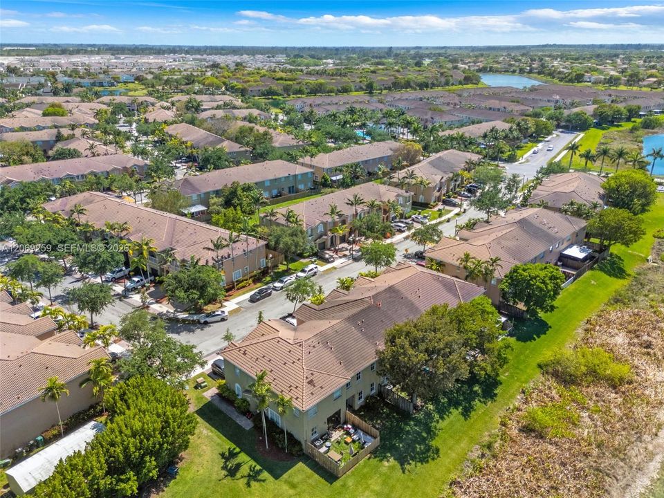 For Rent: $3,700 (4 beds, 2 baths, 1732 Square Feet)