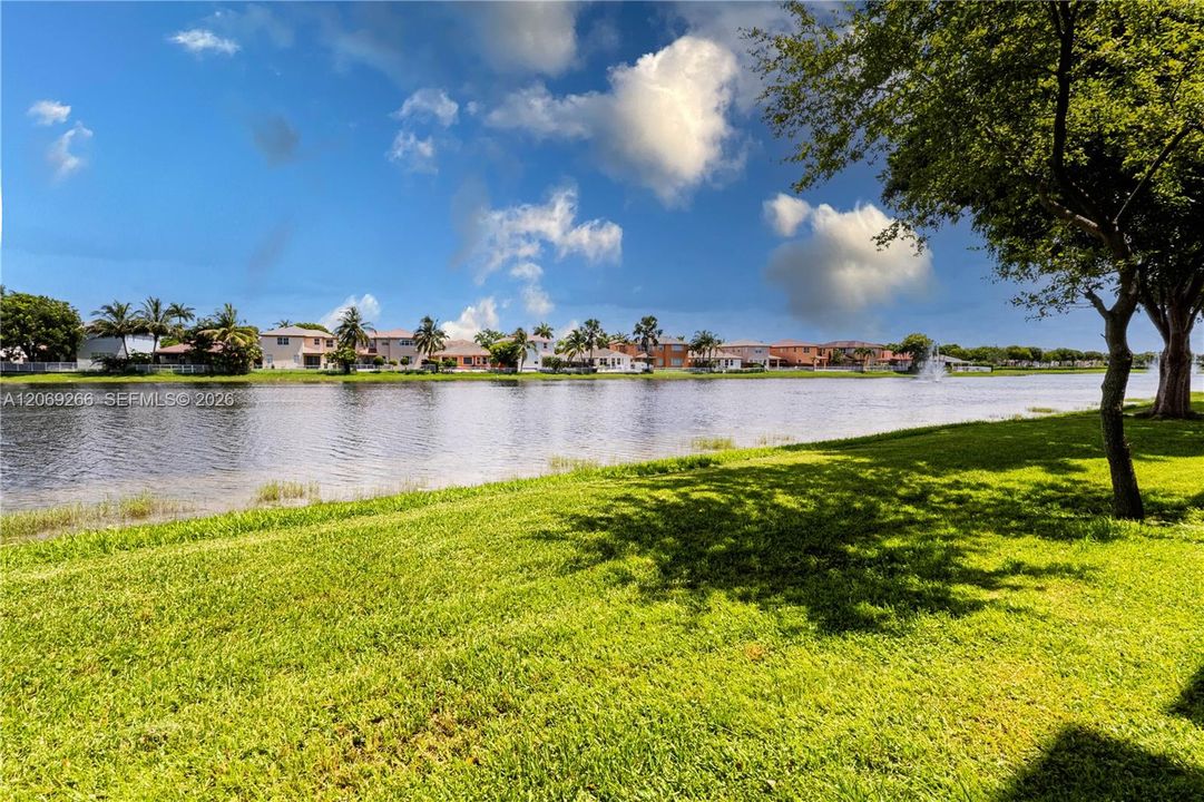 For Sale: $390,000 (3 beds, 2 baths, 1385 Square Feet)