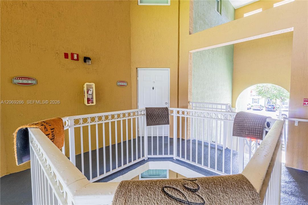 For Sale: $390,000 (3 beds, 2 baths, 1385 Square Feet)