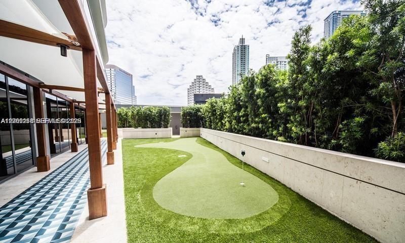 Active With Contract: $4,150 (1 beds, 2 baths, 881 Square Feet)