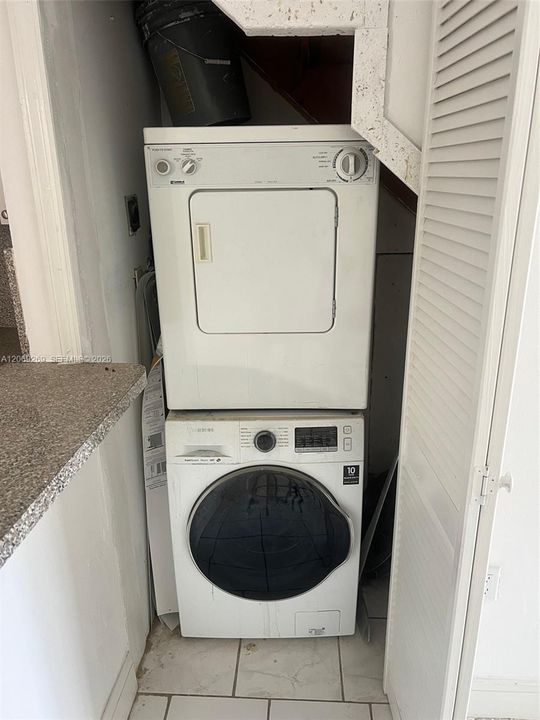 En Renta: $2,400 (2 camas, 2 baños, 1045 Pies cuadrados)