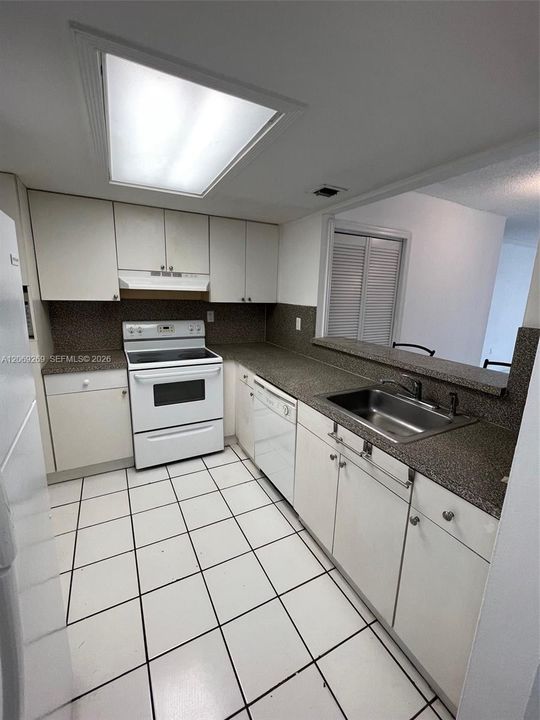En Renta: $2,400 (2 camas, 2 baños, 1045 Pies cuadrados)