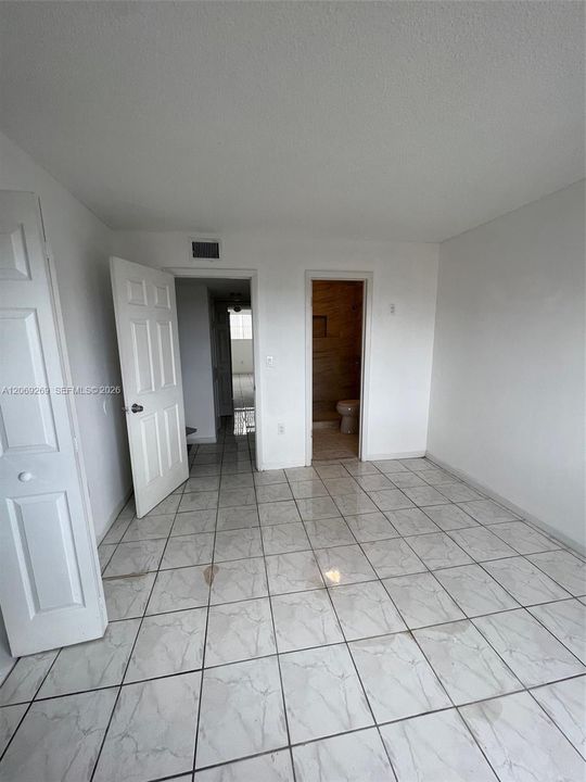 En Renta: $2,400 (2 camas, 2 baños, 1045 Pies cuadrados)