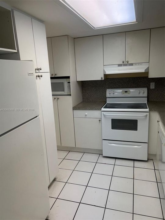 En Renta: $2,400 (2 camas, 2 baños, 1045 Pies cuadrados)