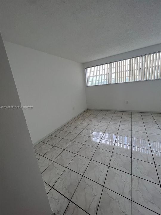 En Renta: $2,400 (2 camas, 2 baños, 1045 Pies cuadrados)