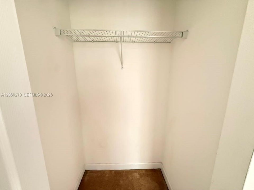 For Sale: $215,000 (2 beds, 2 baths, 1290 Square Feet)