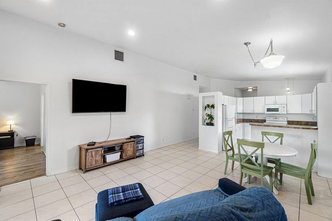 014-2406SundyAvenue-DelrayBeach-FL-33444