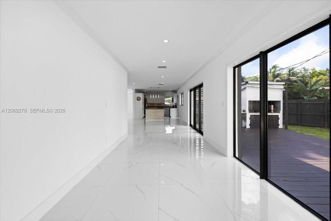 For Sale: $795,000 (3 beds, 2 baths, 2657 Square Feet)
