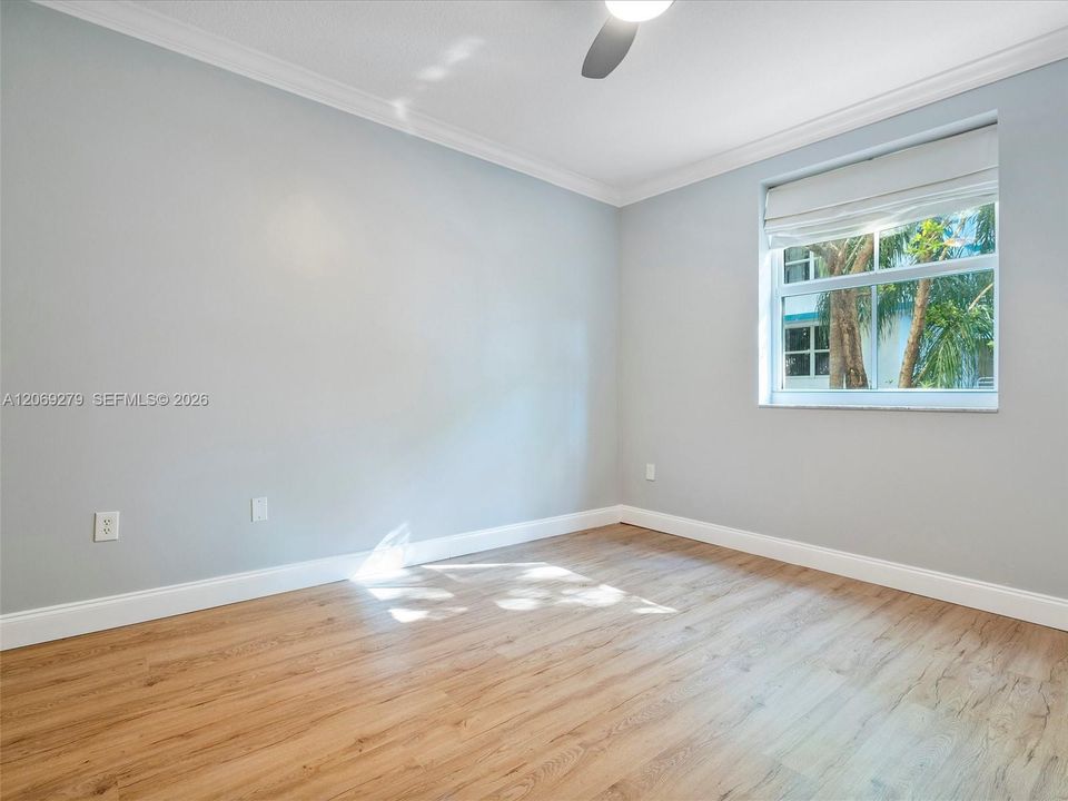 Active With Contract: $3,650 (2 beds, 2 baths, 1001 Square Feet)