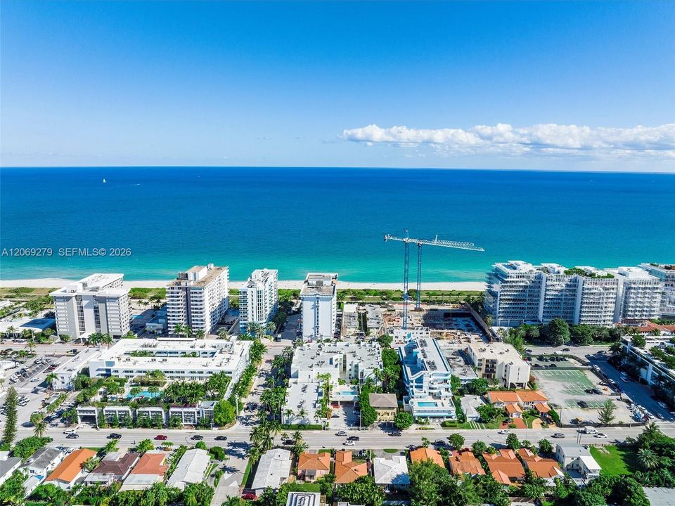 Active With Contract: $3,650 (2 beds, 2 baths, 1001 Square Feet)
