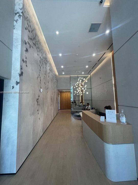 For Sale: $378,000 (0 beds, 1 baths, 420 Square Feet)