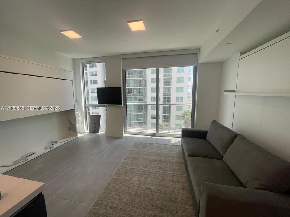 For Sale: $378,000 (0 beds, 1 baths, 420 Square Feet)