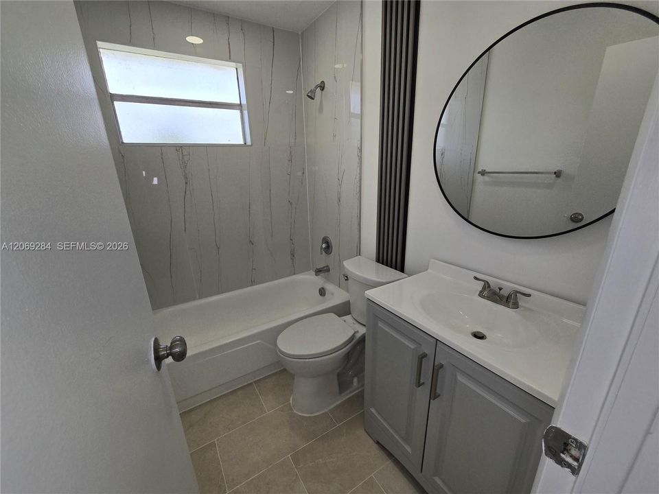 For Sale: $269,700 (2 beds, 2 baths, 954 Square Feet)