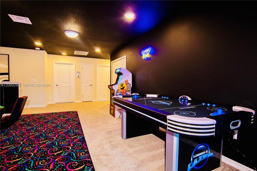 En Venta: $549,900 (5 camas, 5 baños, 0 Pies cuadrados)