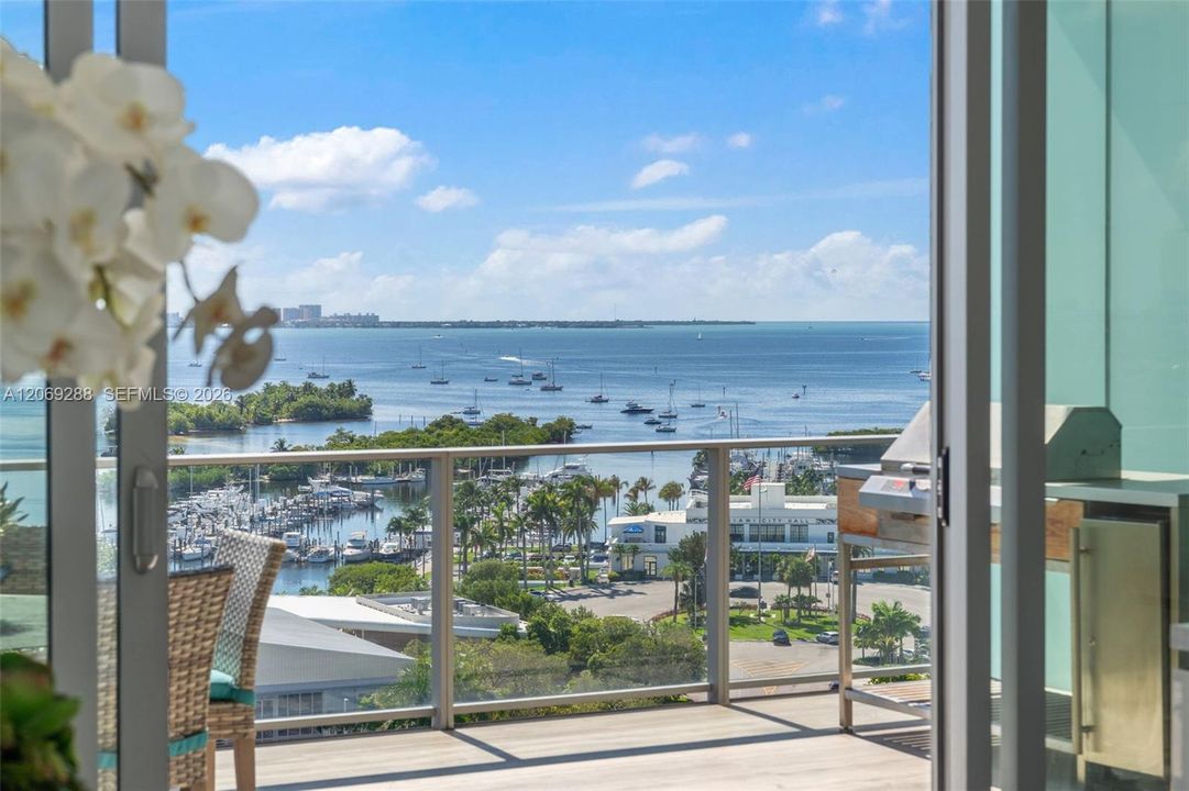 For Rent: $30,000 (3 beds, 3 baths, 2404 Square Feet)