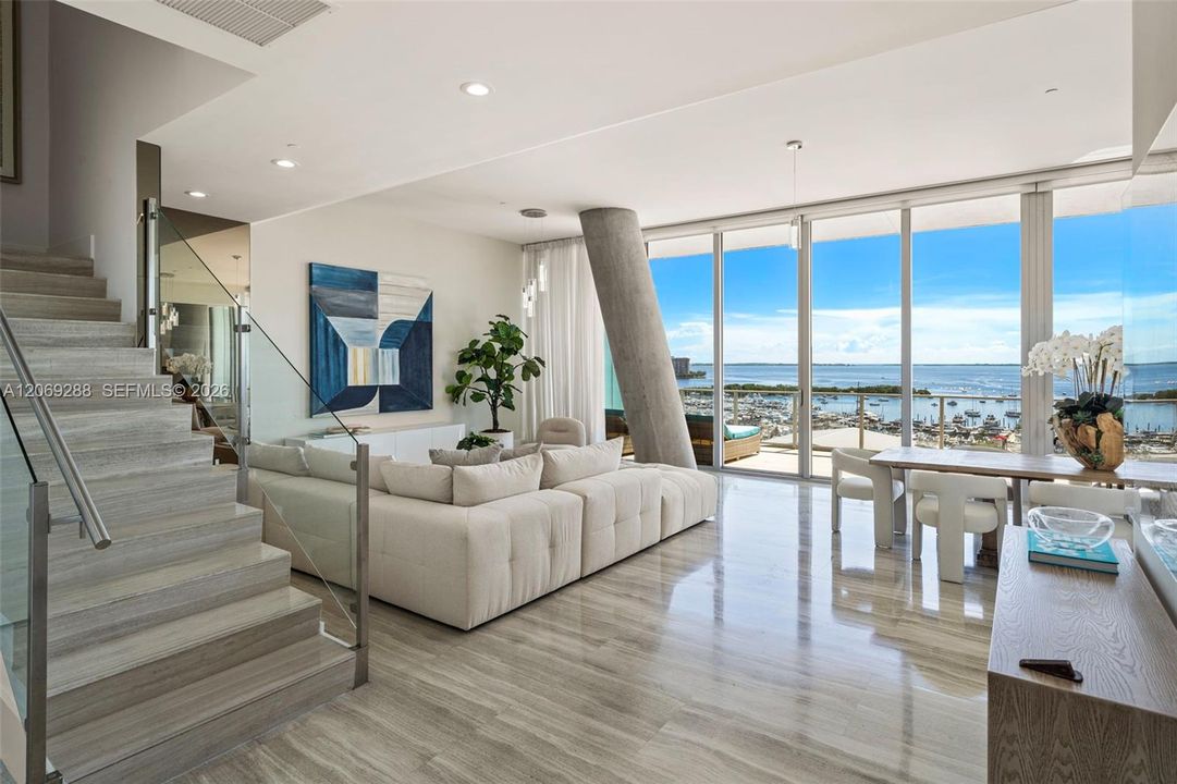For Rent: $30,000 (3 beds, 3 baths, 2404 Square Feet)