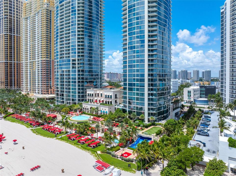 For Sale: $10,500,000 (4 beds, 5 baths, 3854 Square Feet)