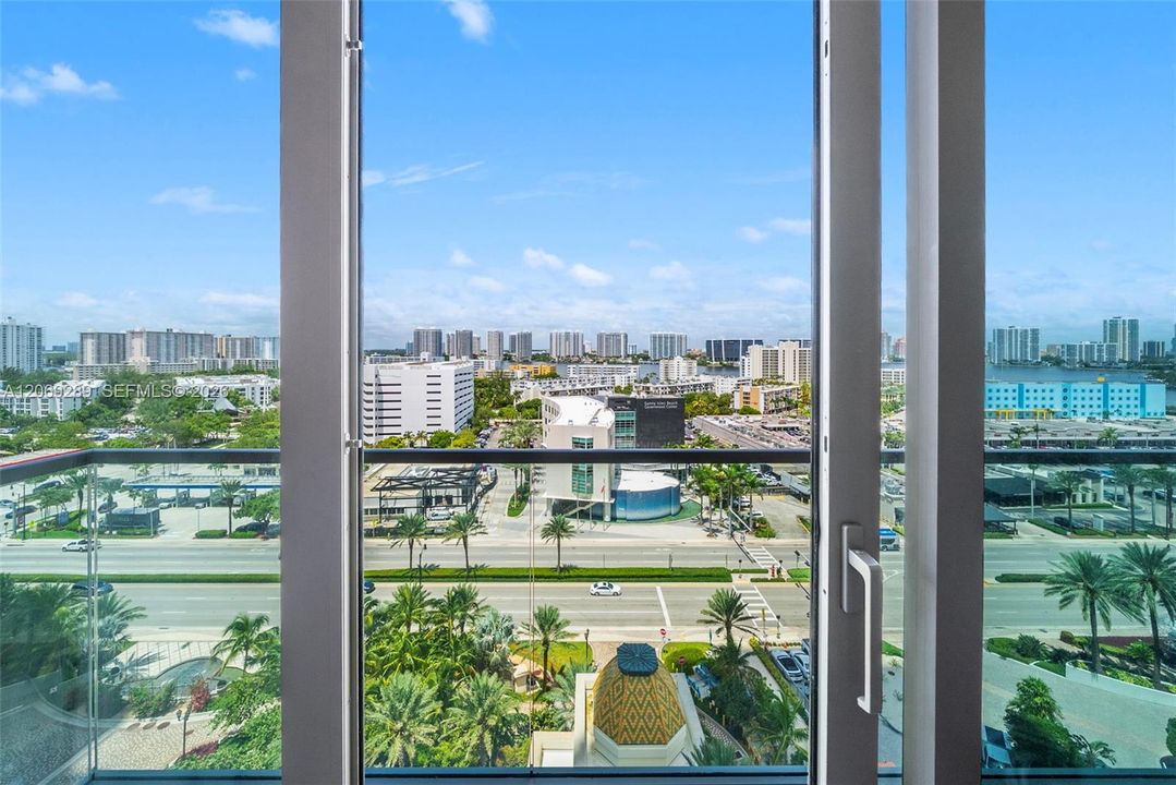 For Sale: $10,500,000 (4 beds, 5 baths, 3854 Square Feet)
