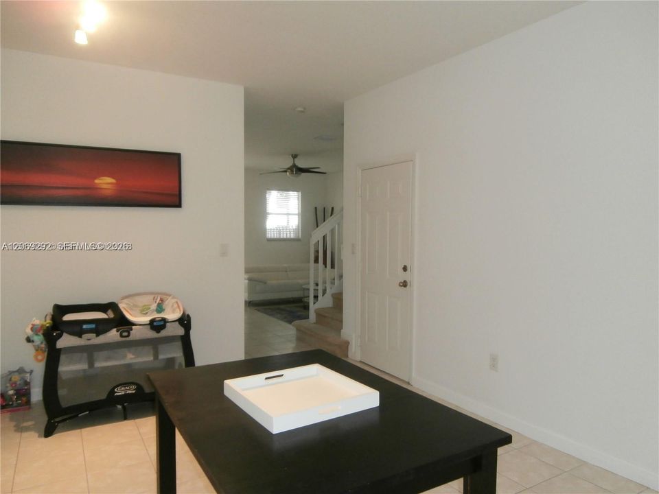 For Sale: $515,000 (3 beds, 2 baths, 1733 Square Feet)