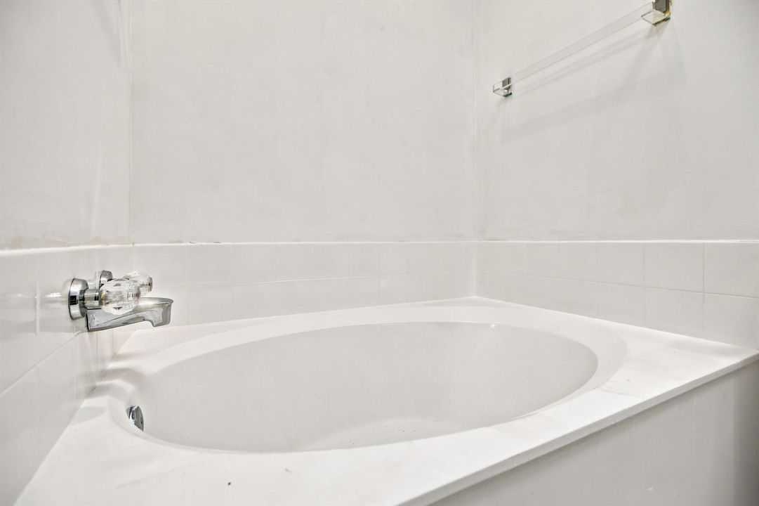 28-Property Photo 028