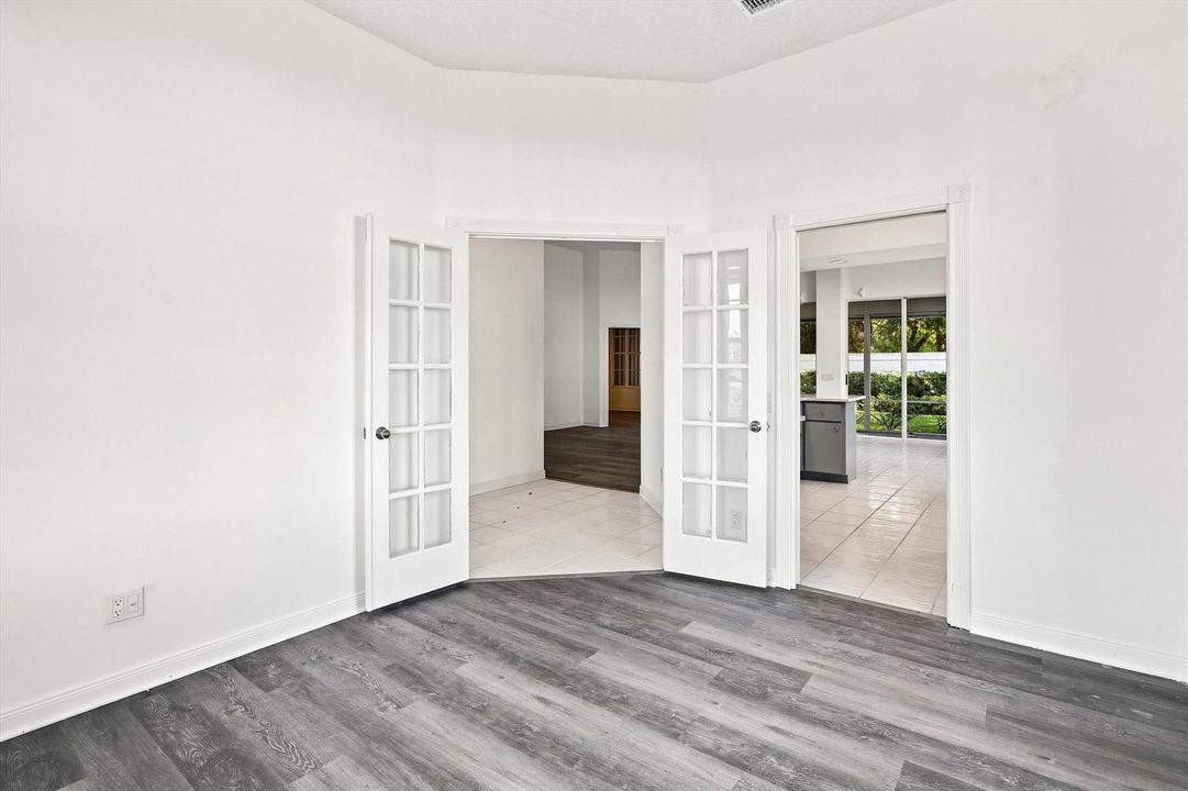09-Property Photo 009
